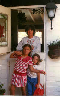 http://www.auntmorag.com/mockett27.jpg (148752 bytes)